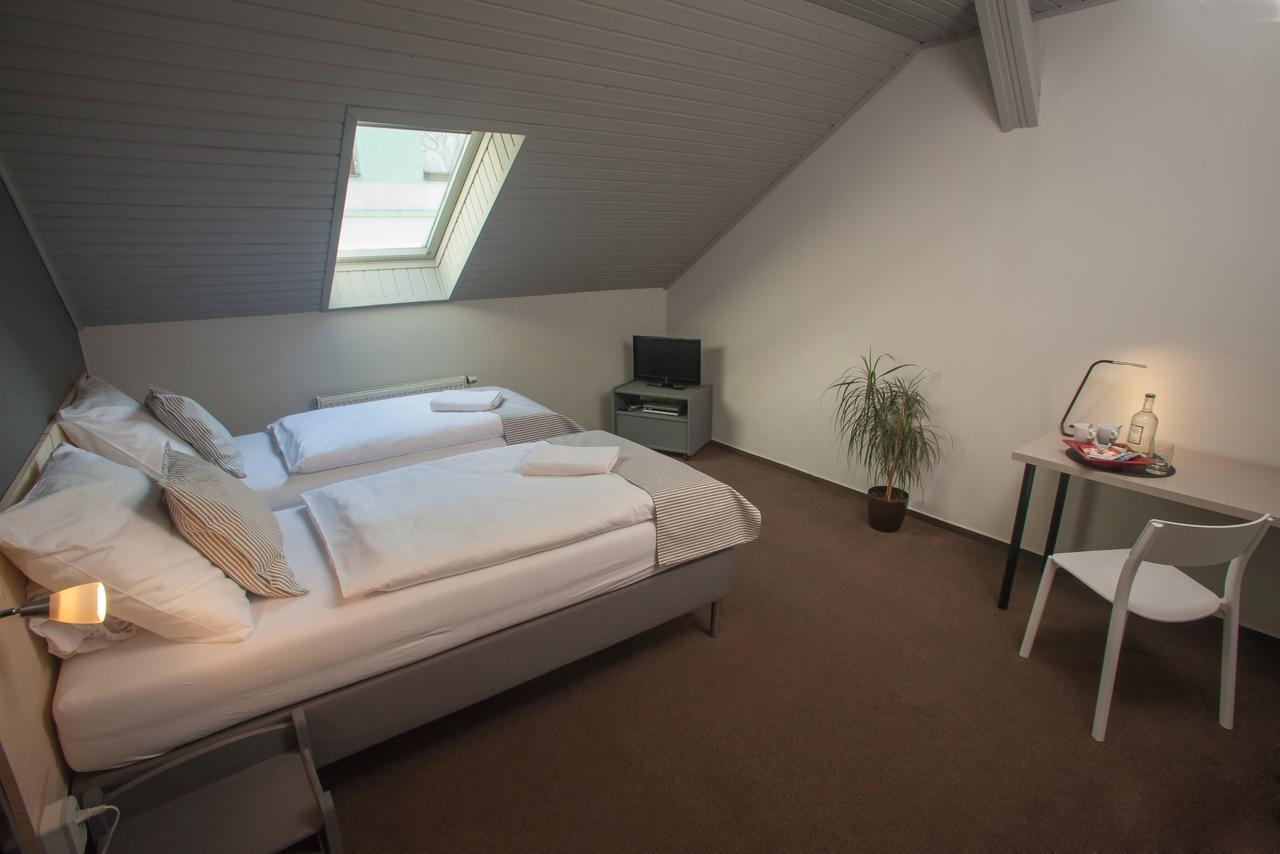 Pension Pulmesic Jablonec nad Nisou Extérieur photo